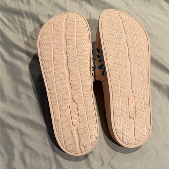 Roxy Tropical Floral Sandals - Cream and Pink - Picture 5 of 6